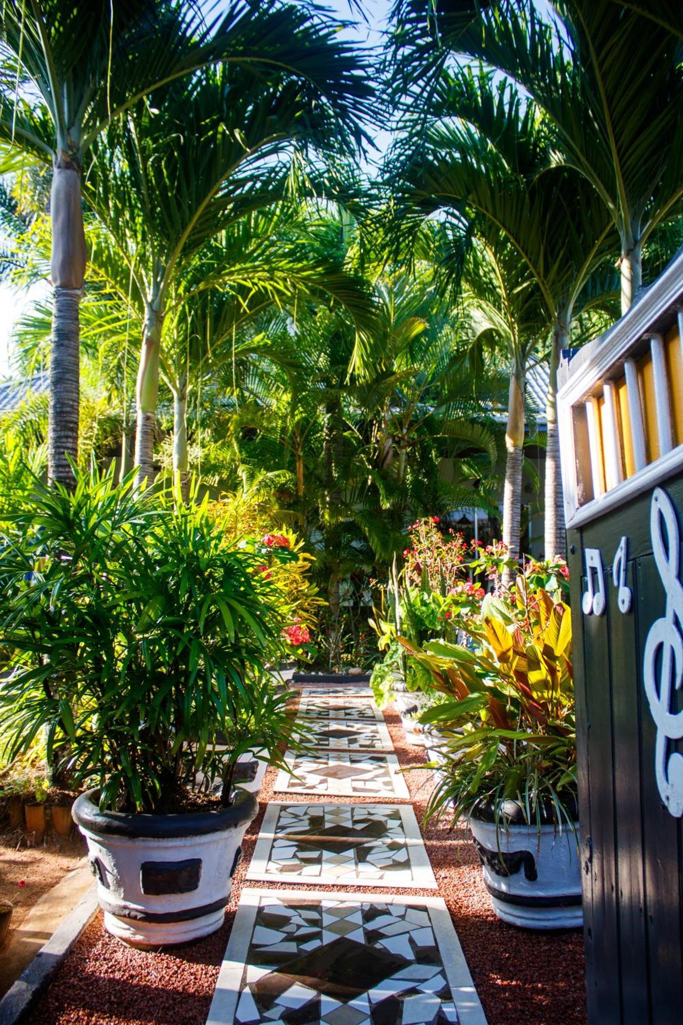 Nid'Aigle Lodge Baie Sainte Anne Bagian luar foto