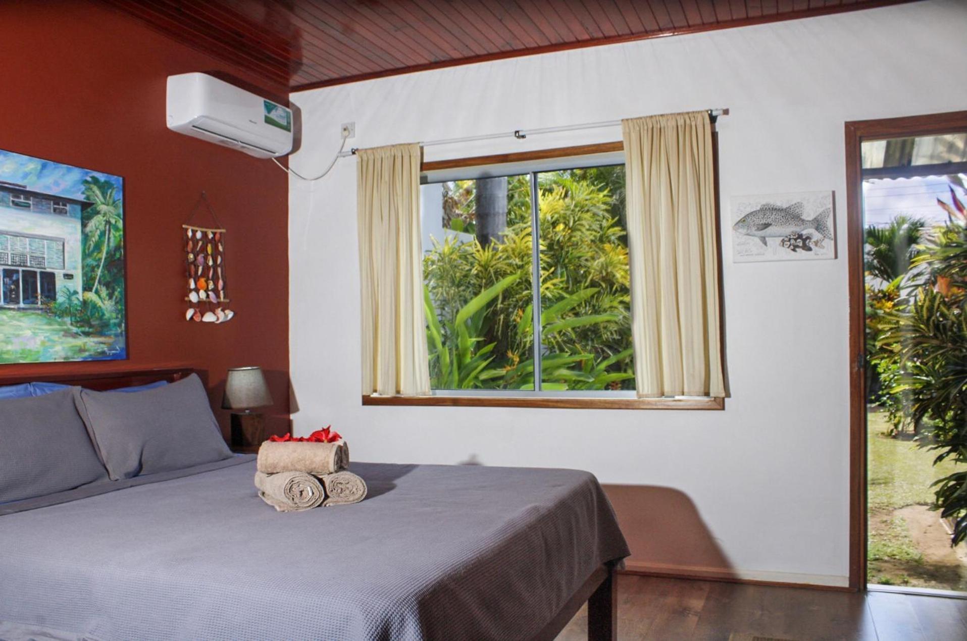 Nid'Aigle Lodge Baie Sainte Anne Bagian luar foto