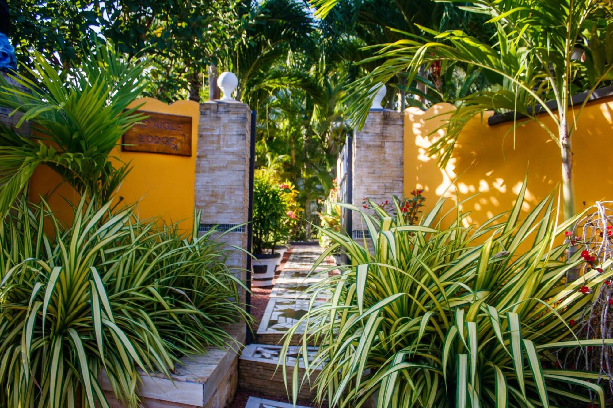 Nid'Aigle Lodge Baie Sainte Anne Bagian luar foto